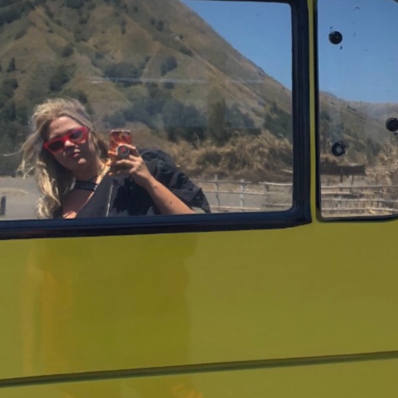 Meet your Posher, Stephanie - Picture 1 of 1